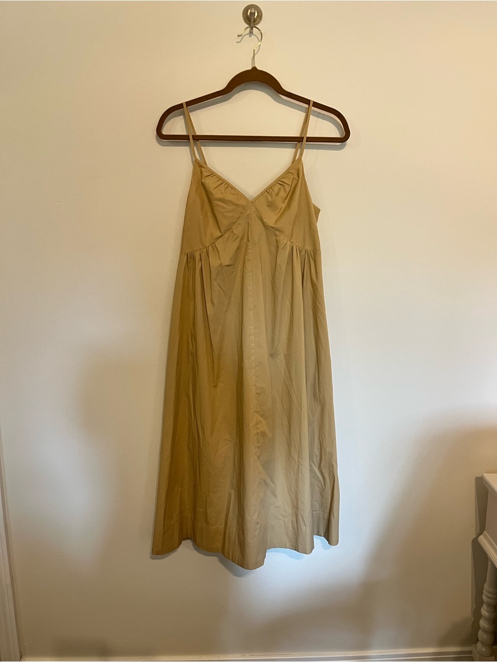 Gap women’s size small Spaghetti Strap A-Line Dress in Camel